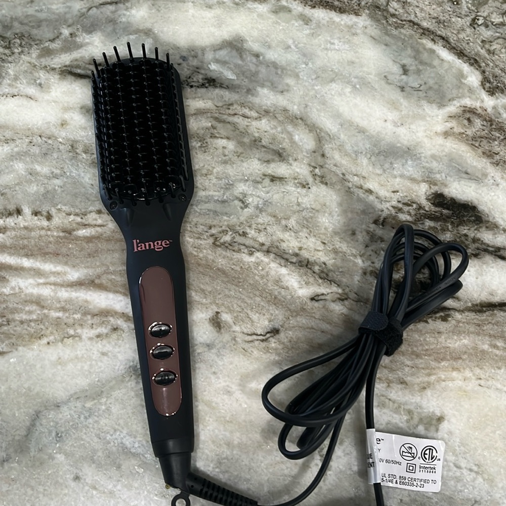 L’ange heated brush hair straightener